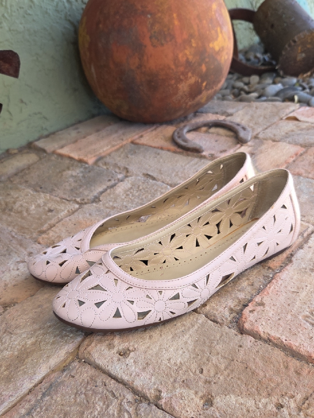 Adrienne Vittadini Pink Leather Cut Out Floral Flats Womens Size 9M